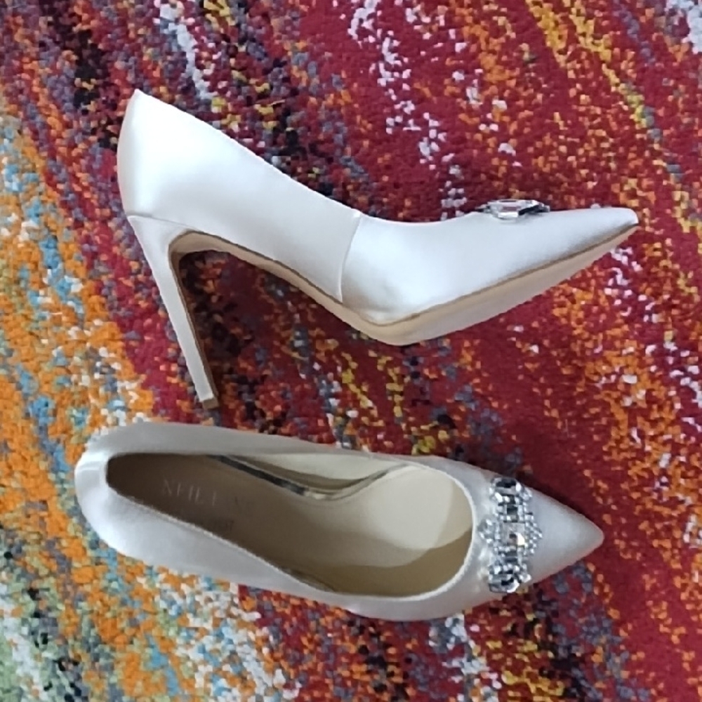 Nine West * Neil Lane Cream Satin Stiletto Heels Size 8.5 / Bridal